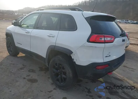 2016 Jeep Cherokee Trailhawk from USA, damaged, VIN 1C4PJMBS9GW109596
